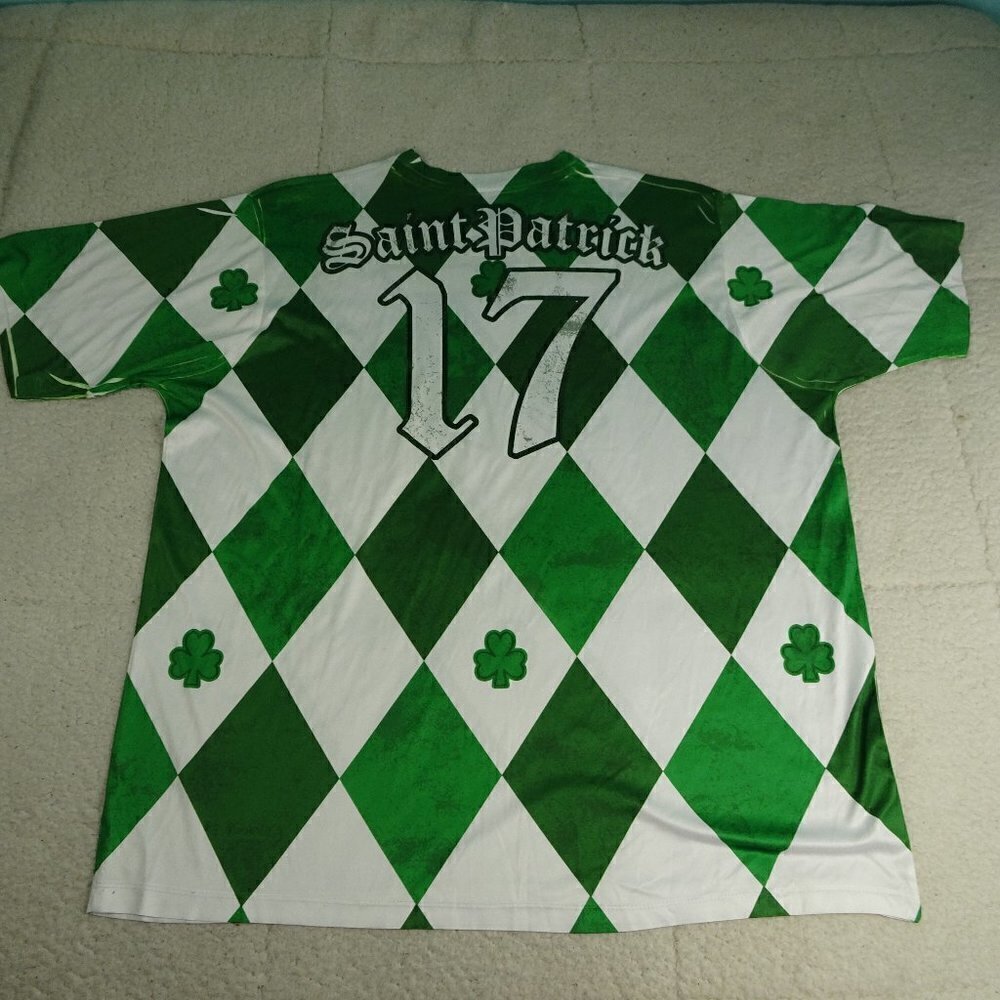 Saint Patrick #17 Green Shamrock Lucky Shirt 2XL